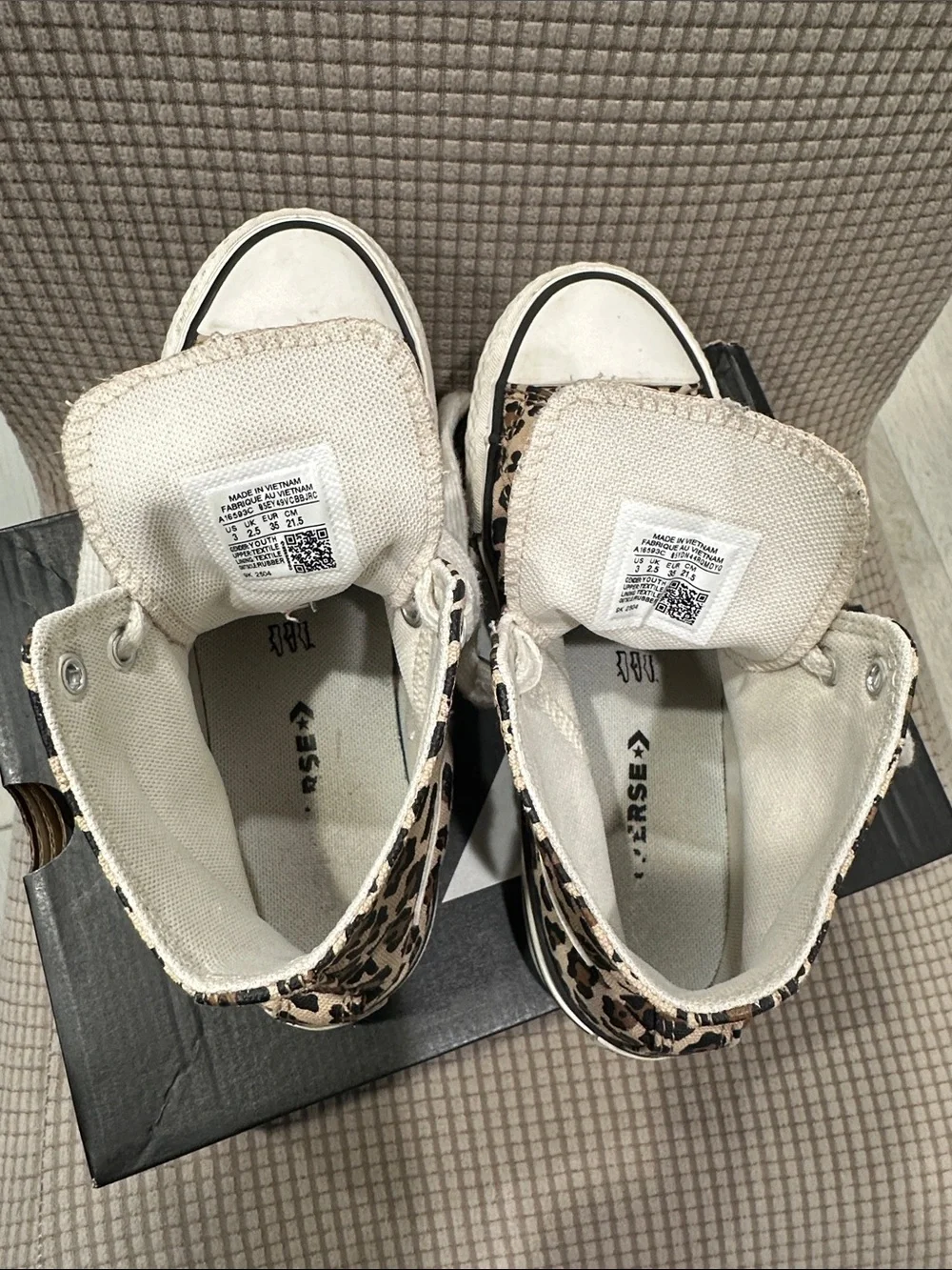 Girls 3 Converse platform Leopard Print High Top Sneakers - Beige/Black